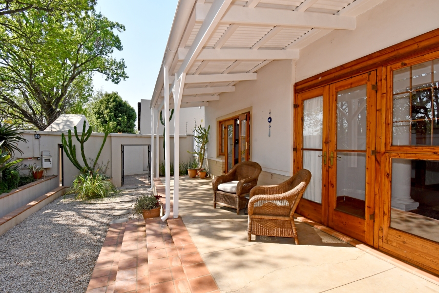 To Let 2 Bedroom Property for Rent in Greenside Gauteng