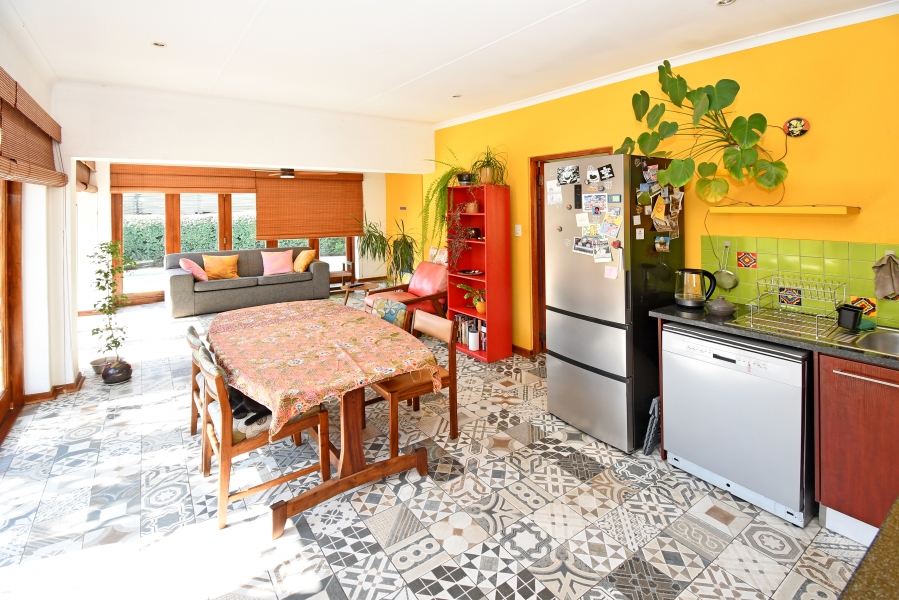 To Let 2 Bedroom Property for Rent in Greenside Gauteng