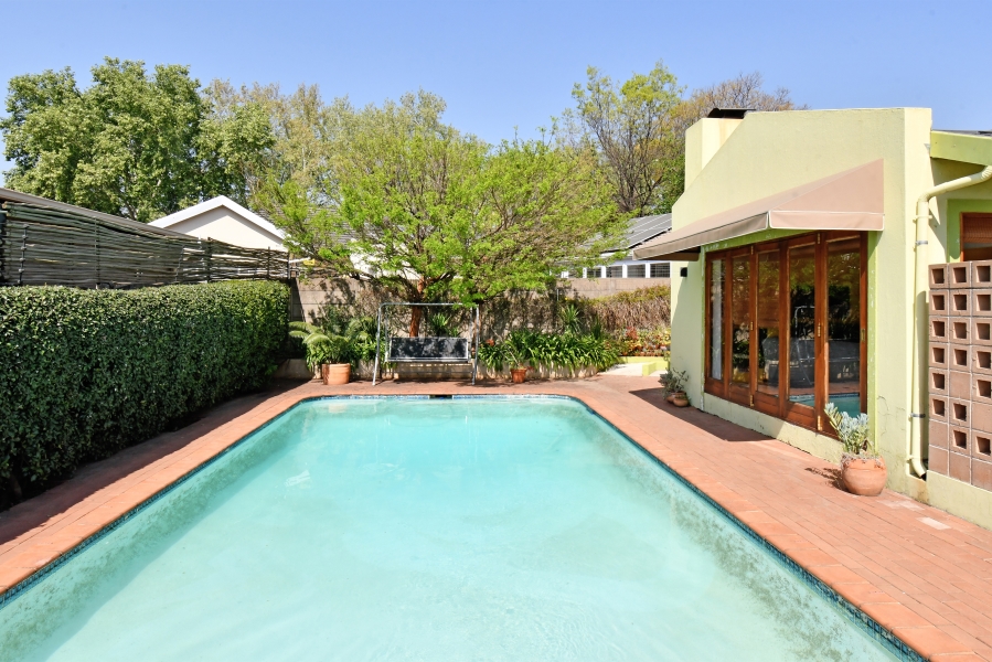To Let 2 Bedroom Property for Rent in Greenside Gauteng