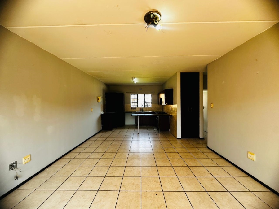 2 Bedroom Property for Sale in Sonneveld Gauteng