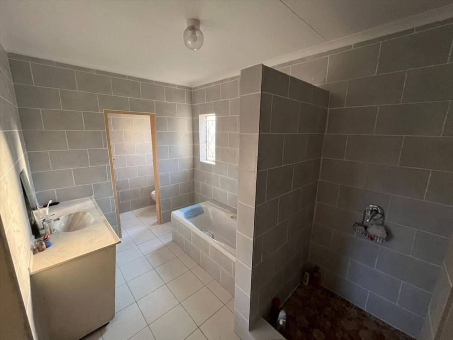 3 Bedroom Property for Sale in Birchleigh Gauteng