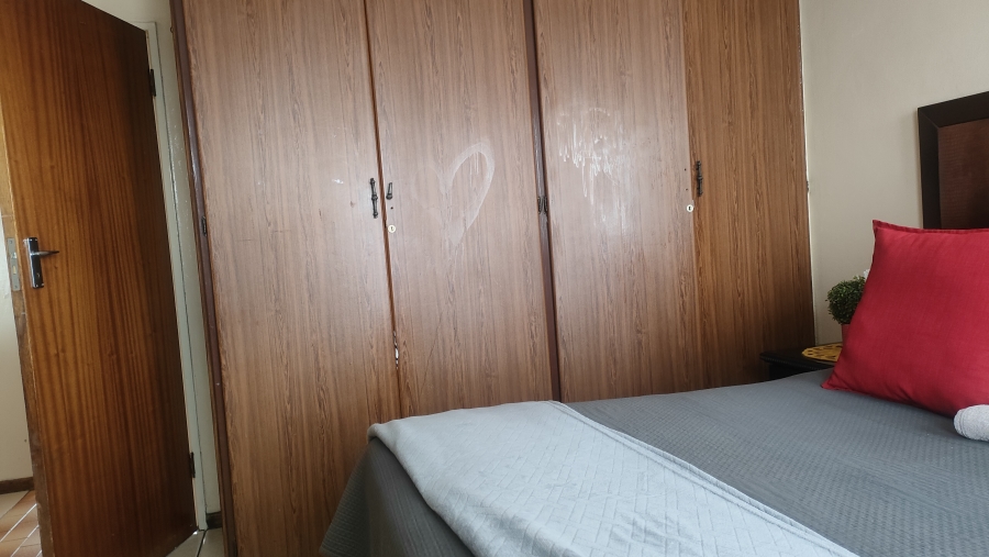2 Bedroom Property for Sale in Silverton Gauteng