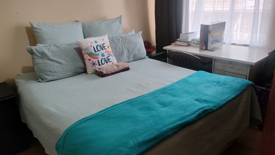 2 Bedroom Property for Sale in Silverton Gauteng