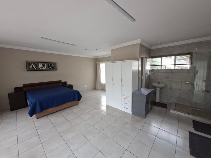 4 Bedroom Property for Sale in Glen Marais Gauteng