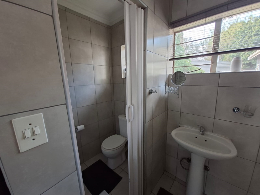 4 Bedroom Property for Sale in Glen Marais Gauteng