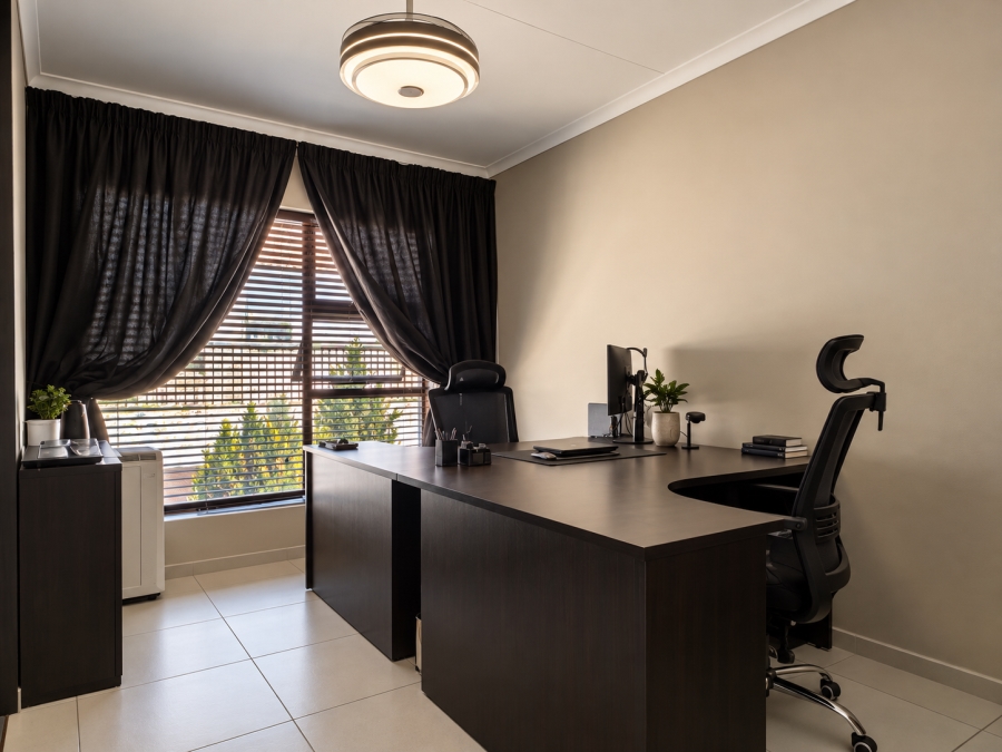 4 Bedroom Property for Sale in Willowbrook Gauteng