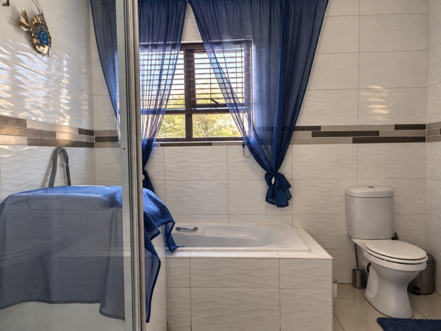 4 Bedroom Property for Sale in Willowbrook Gauteng