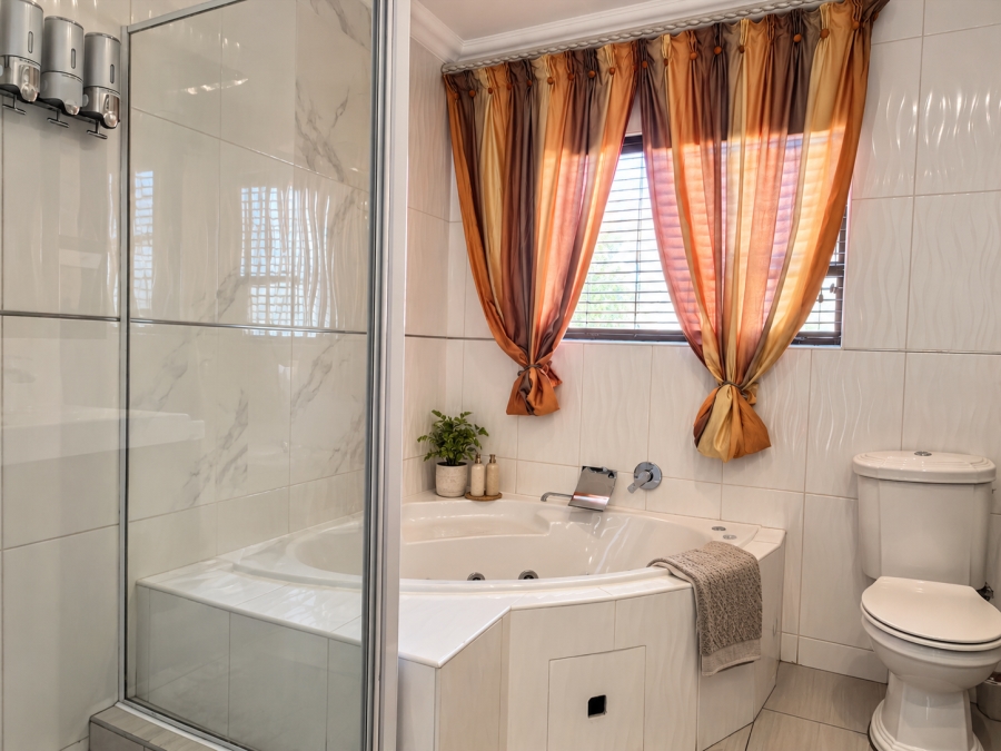 4 Bedroom Property for Sale in Willowbrook Gauteng