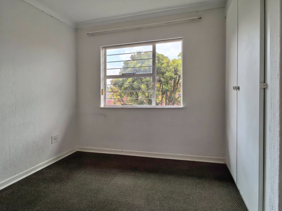 To Let 2 Bedroom Property for Rent in Fairland Gauteng
