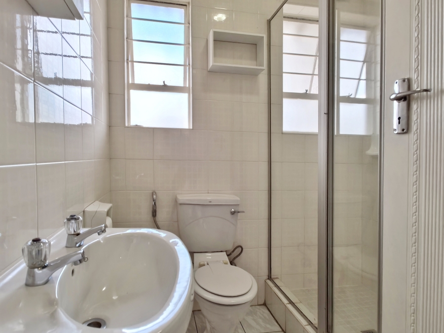 To Let 2 Bedroom Property for Rent in Fairland Gauteng