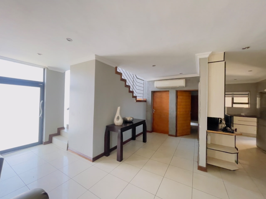 5 Bedroom Property for Sale in Monavoni Gauteng