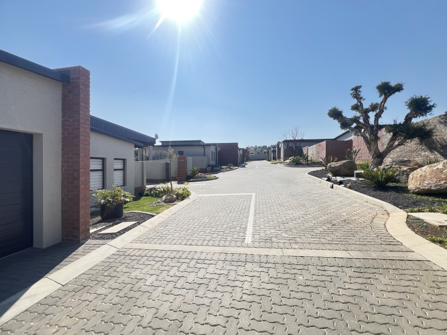To Let 2 Bedroom Property for Rent in Carlswald Gauteng