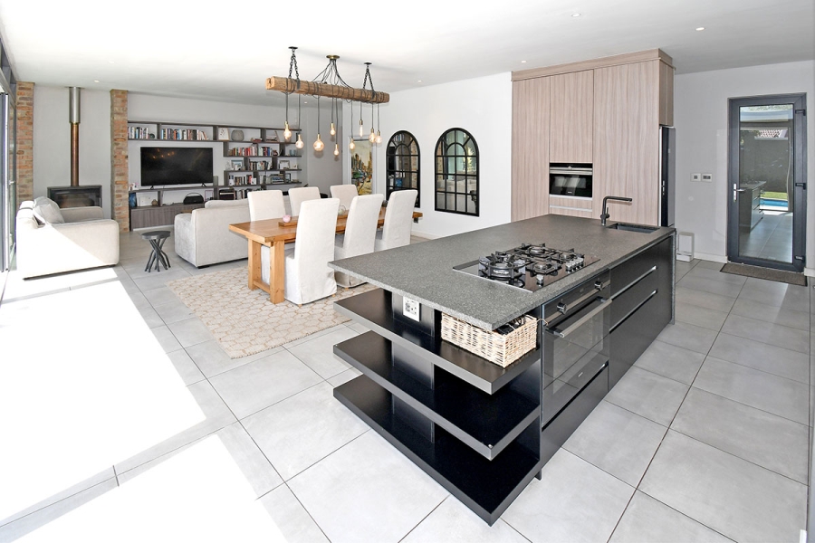 3 Bedroom Property for Sale in Atholl Gauteng