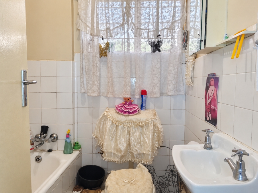 2 Bedroom Property for Sale in Witpoortjie Gauteng