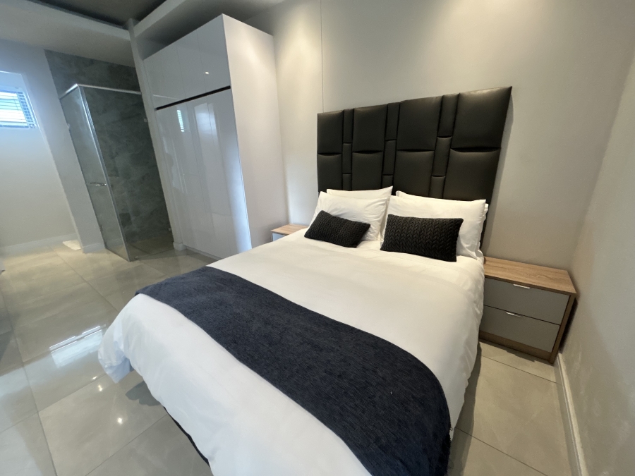To Let 2 Bedroom Property for Rent in Houghton Estate Gauteng