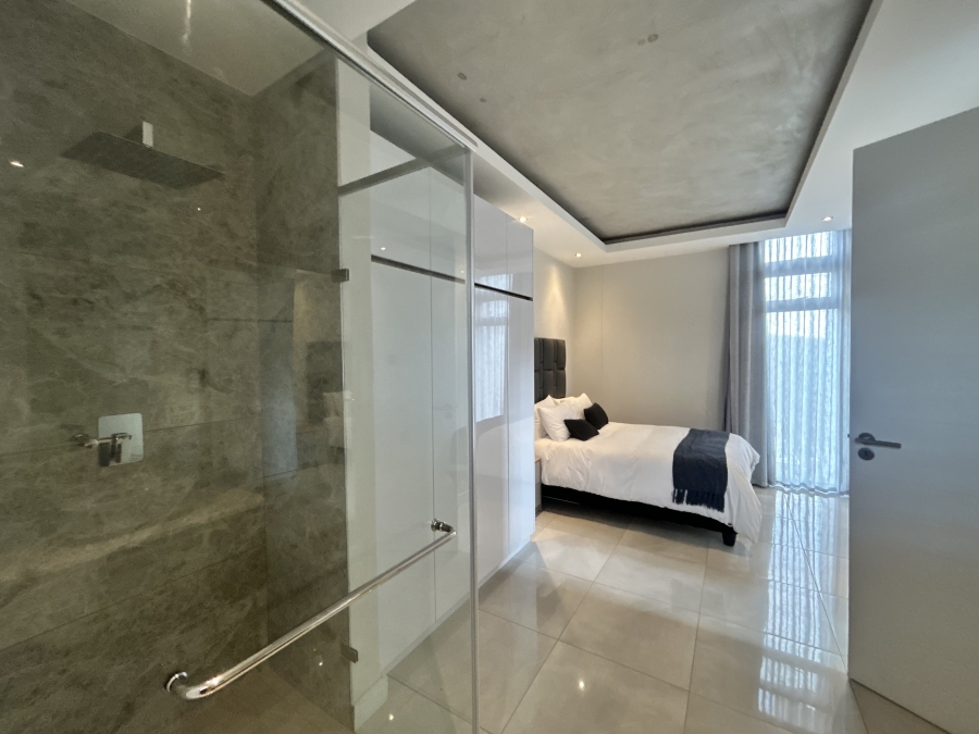 To Let 2 Bedroom Property for Rent in Houghton Estate Gauteng