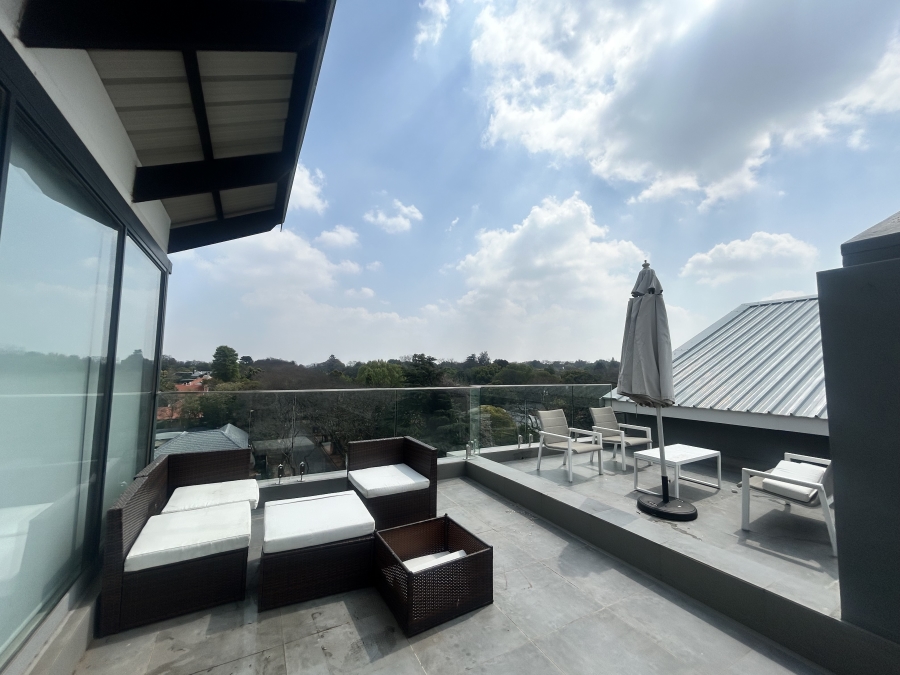 To Let 2 Bedroom Property for Rent in Houghton Estate Gauteng