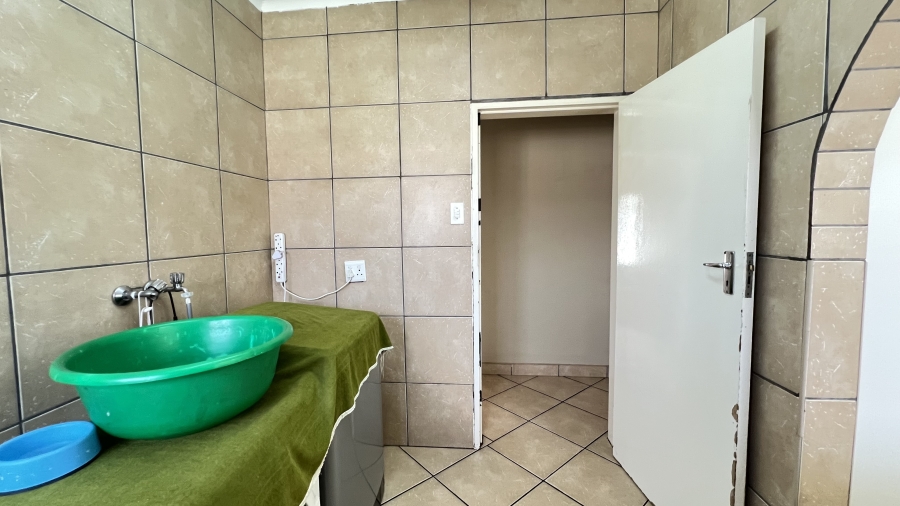 3 Bedroom Property for Sale in Greenhills Gauteng