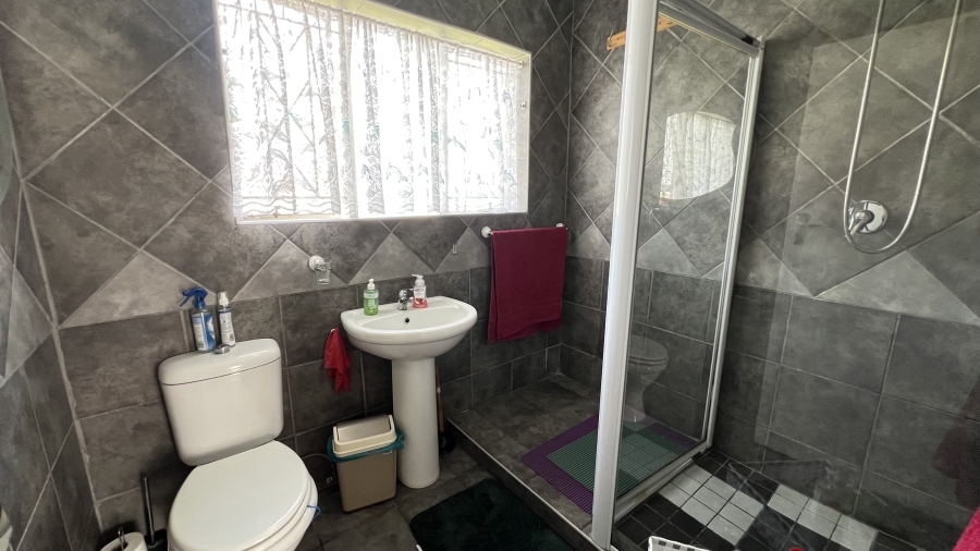 3 Bedroom Property for Sale in Greenhills Gauteng