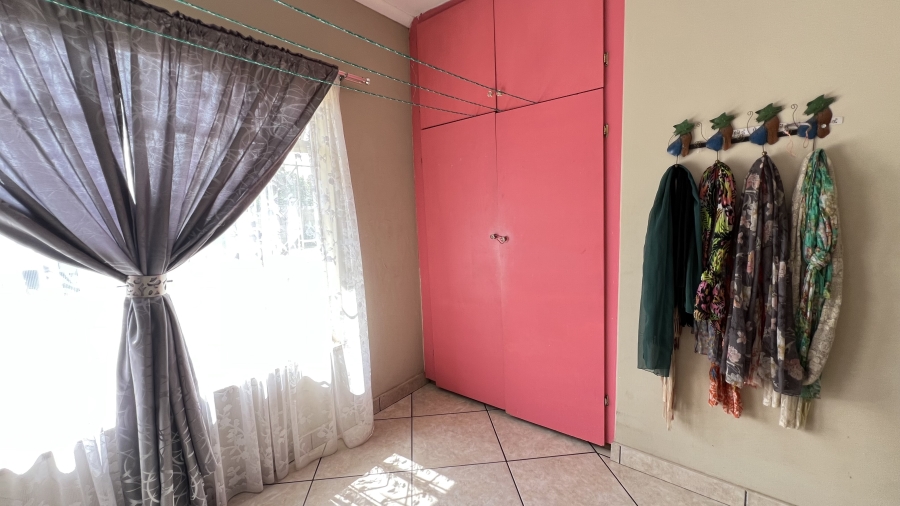 3 Bedroom Property for Sale in Greenhills Gauteng