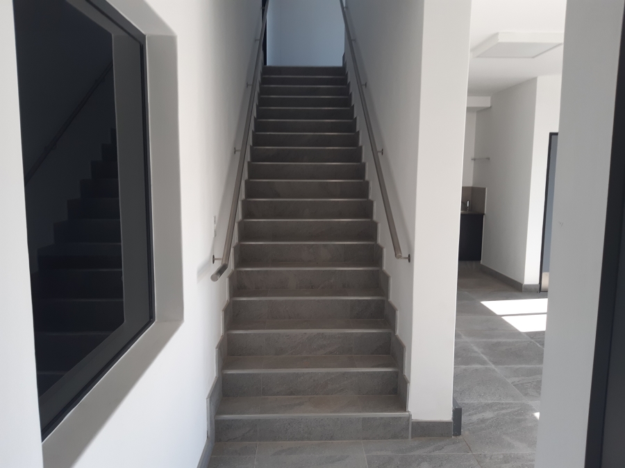 To Let Commercial Property for Rent in Longlake Gauteng