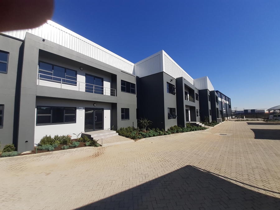 To Let Commercial Property for Rent in Longlake Gauteng