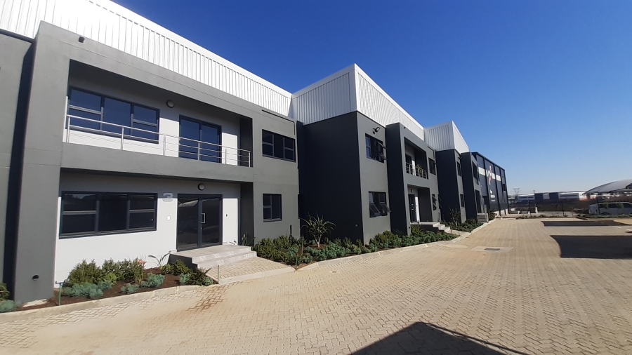 To Let Commercial Property for Rent in Longlake Gauteng