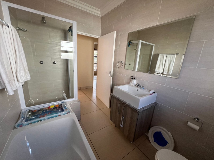 To Let 3 Bedroom Property for Rent in Meyersdal Gauteng