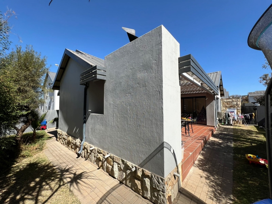 To Let 3 Bedroom Property for Rent in Meyersdal Gauteng