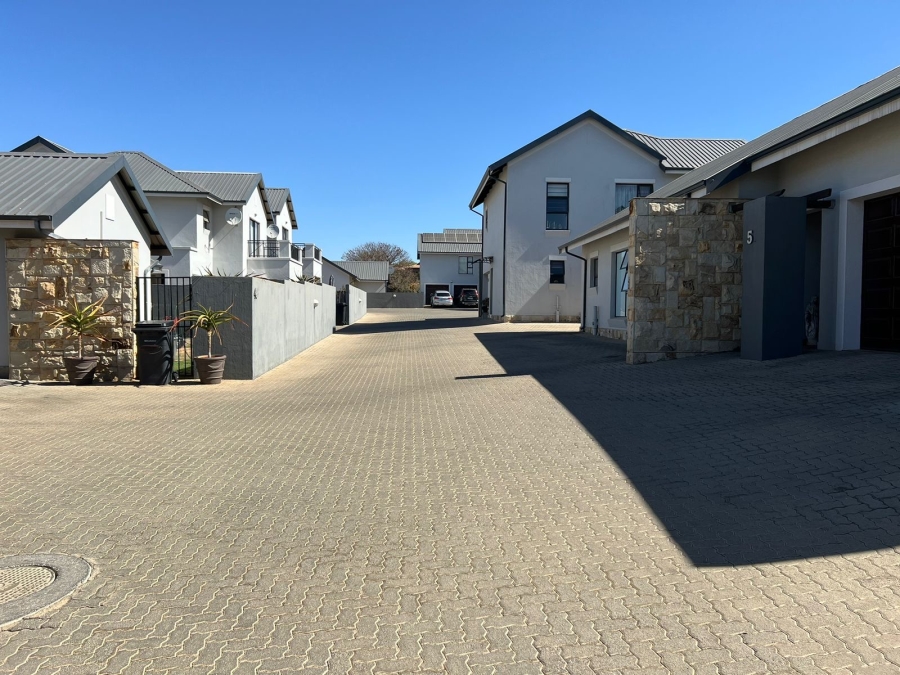To Let 3 Bedroom Property for Rent in Meyersdal Gauteng