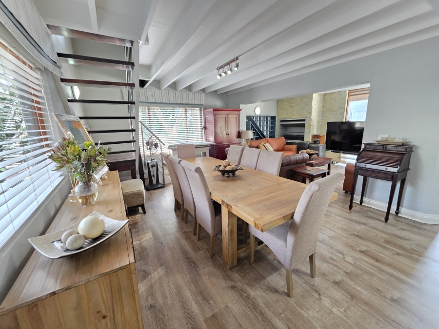 To Let 4 Bedroom Property for Rent in Woodhill Estate Gauteng
