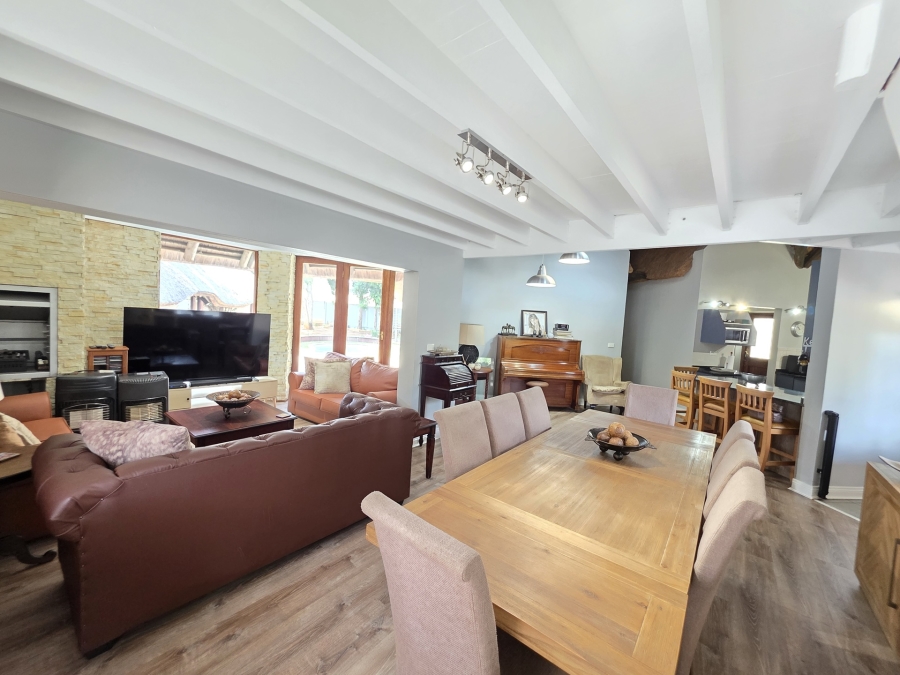 To Let 4 Bedroom Property for Rent in Woodhill Estate Gauteng