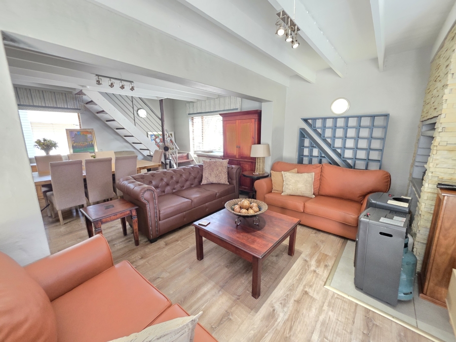 To Let 4 Bedroom Property for Rent in Woodhill Estate Gauteng