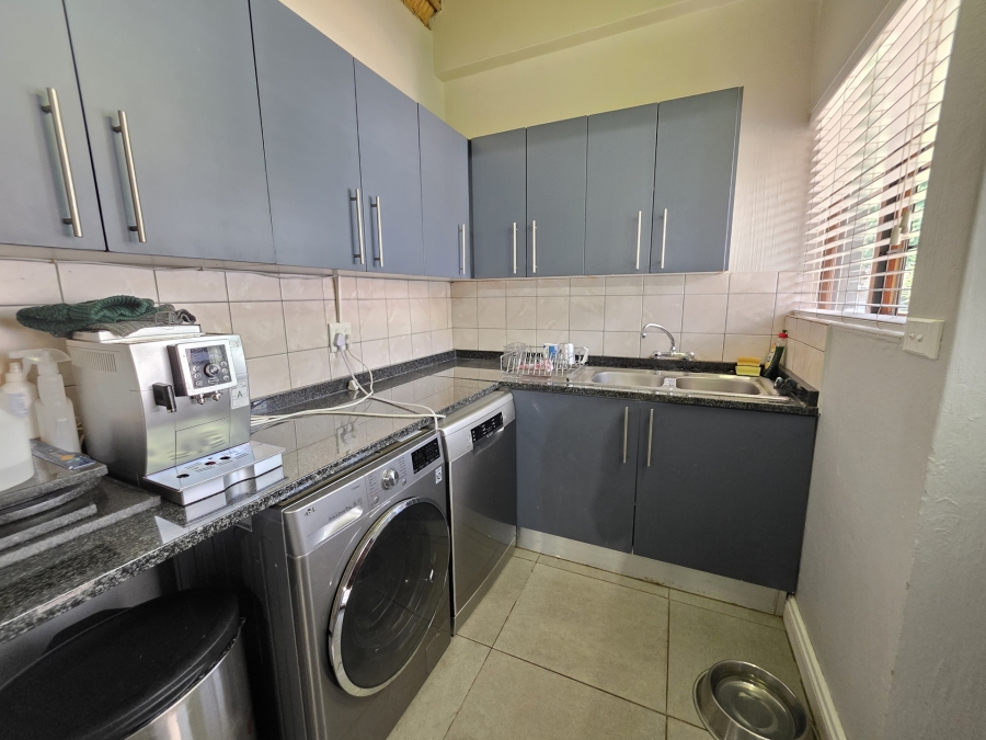 To Let 4 Bedroom Property for Rent in Woodhill Estate Gauteng