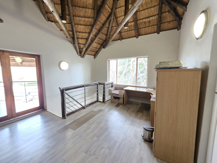 To Let 4 Bedroom Property for Rent in Woodhill Estate Gauteng