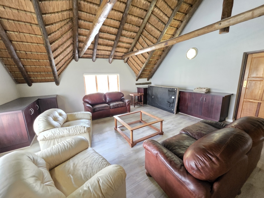 To Let 4 Bedroom Property for Rent in Woodhill Estate Gauteng