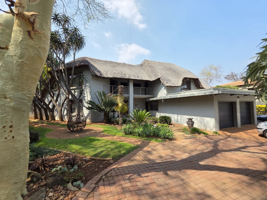 To Let 4 Bedroom Property for Rent in Woodhill Estate Gauteng