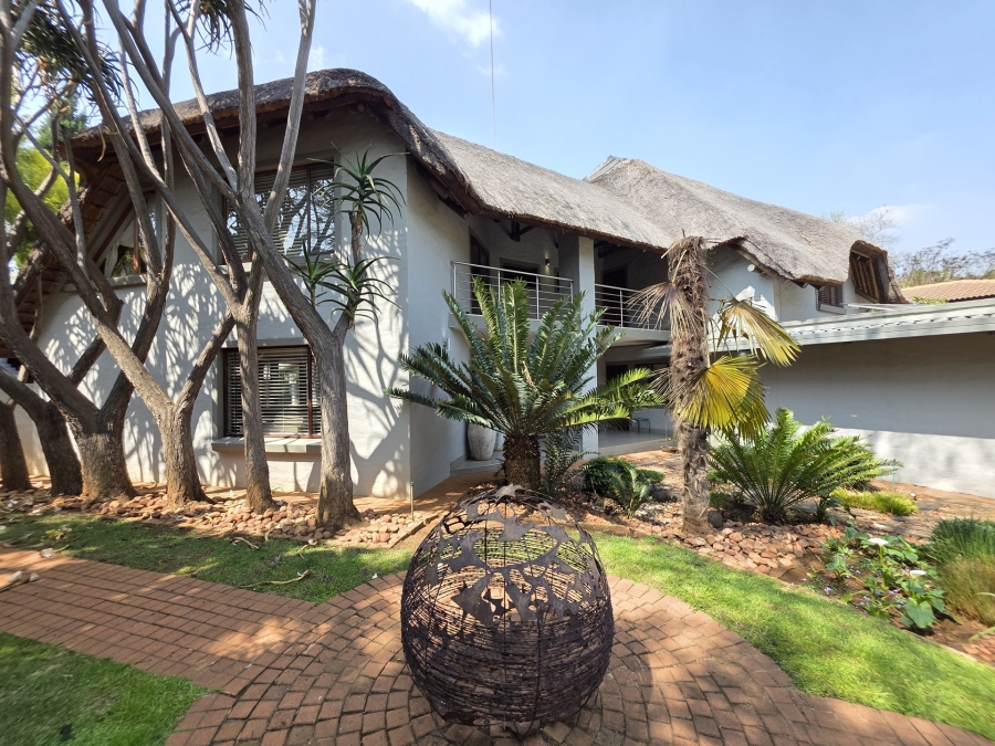 To Let 4 Bedroom Property for Rent in Woodhill Estate Gauteng