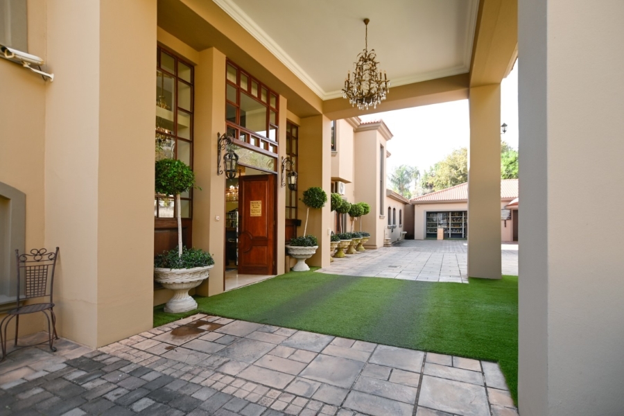 12 Bedroom Property for Sale in Florauna Gauteng