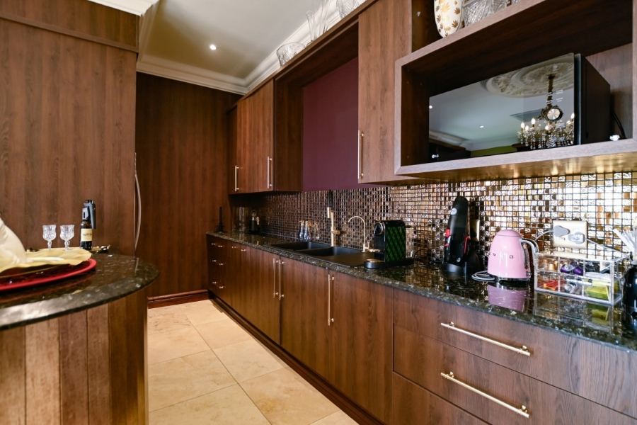 12 Bedroom Property for Sale in Florauna Gauteng