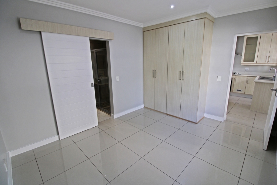 To Let 2 Bedroom Property for Rent in Bryanston Gauteng