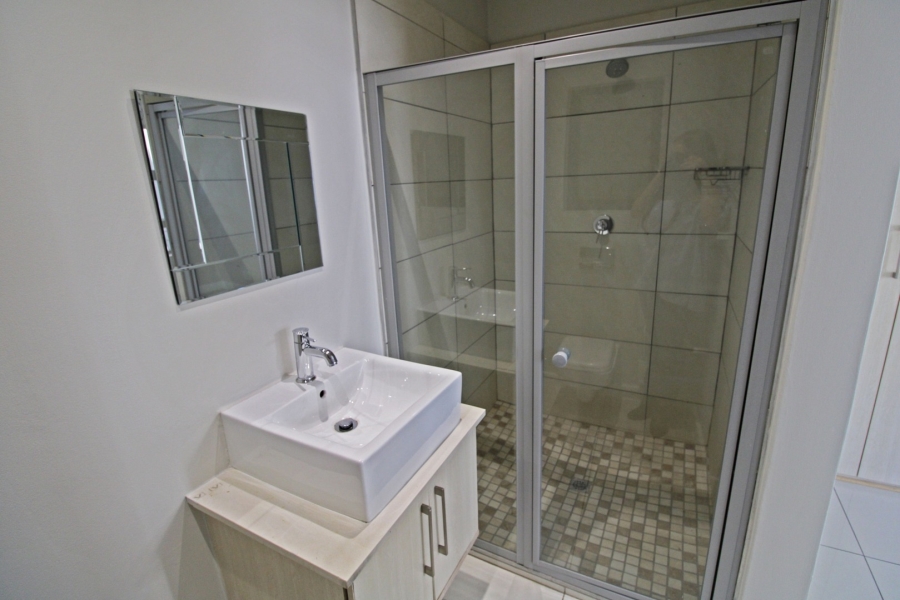 To Let 2 Bedroom Property for Rent in Bryanston Gauteng