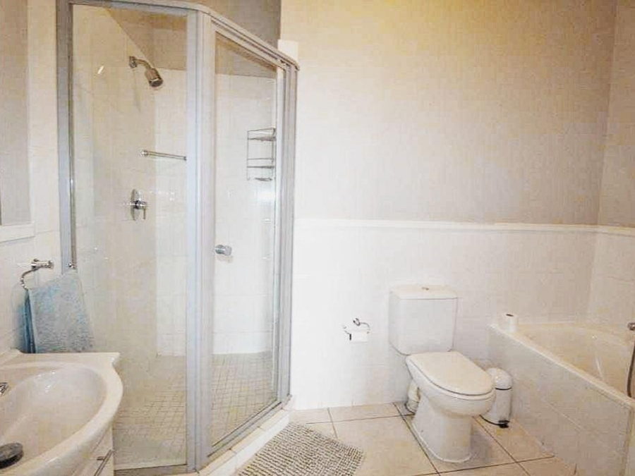 To Let 2 Bedroom Property for Rent in Bryanston Gauteng