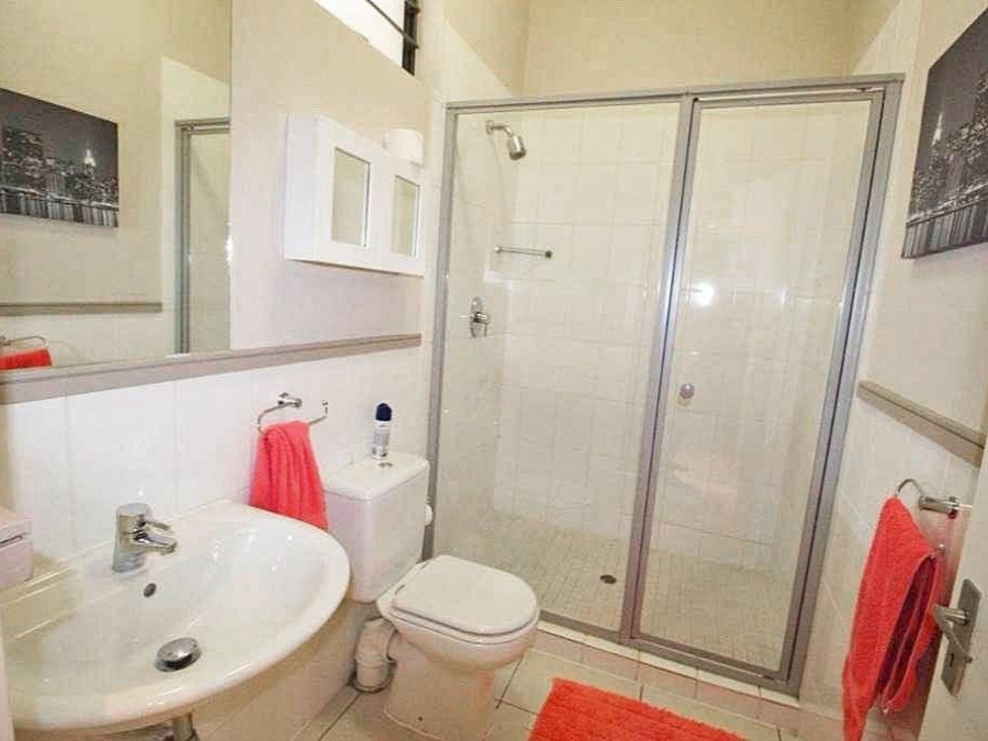 To Let 2 Bedroom Property for Rent in Bryanston Gauteng