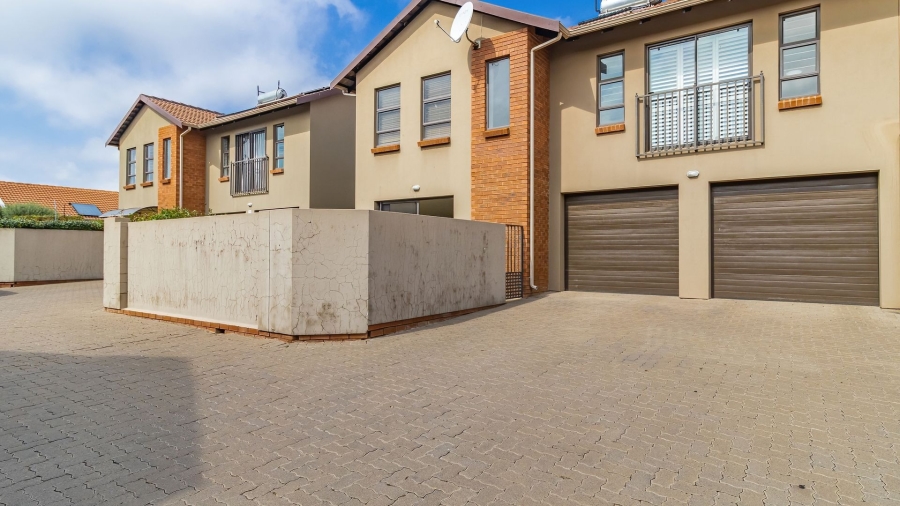 3 Bedroom Property for Sale in Rynfield Gauteng