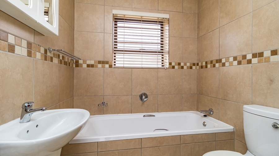 3 Bedroom Property for Sale in Rynfield Gauteng