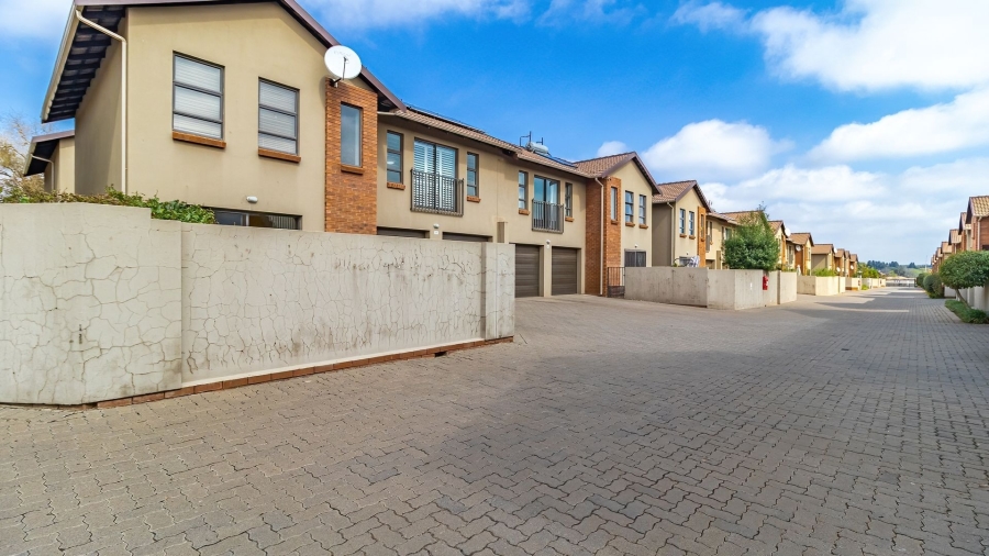 3 Bedroom Property for Sale in Rynfield Gauteng