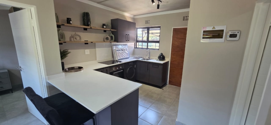 To Let 2 Bedroom Property for Rent in Sinoville Gauteng