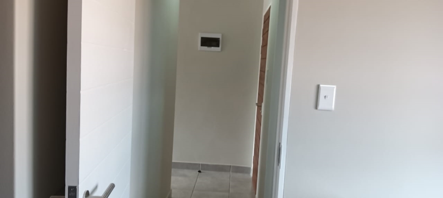 To Let 2 Bedroom Property for Rent in Sinoville Gauteng