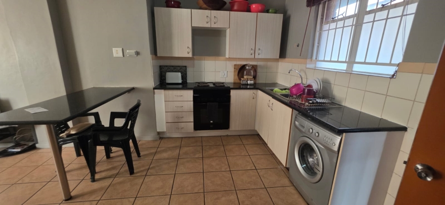 To Let 2 Bedroom Property for Rent in Die Wilgers Gauteng